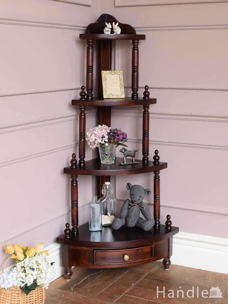 アンティーク調のおしゃれな傘立て、イタリア生まれの木製アンブレラ