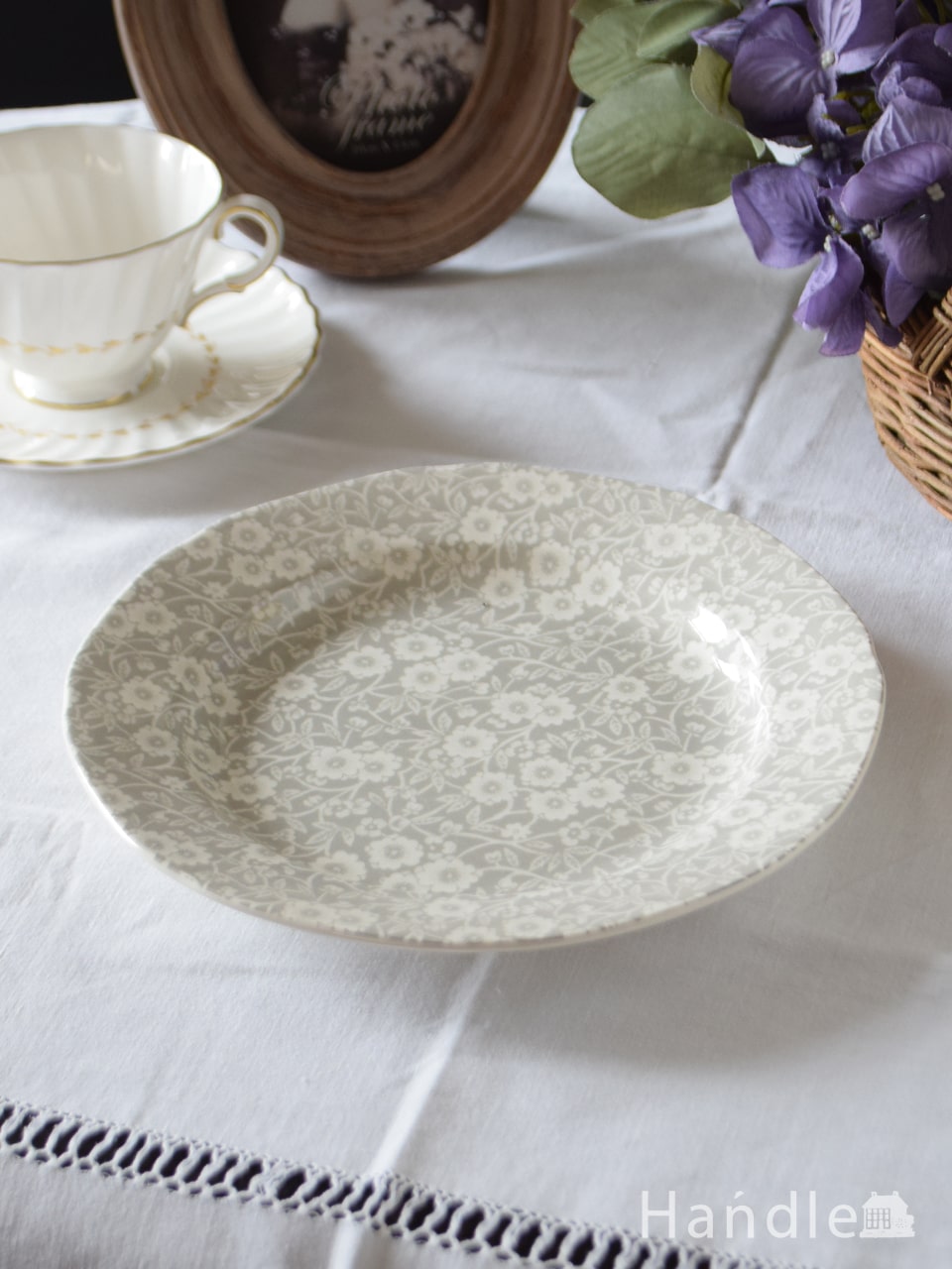 英国バーレイ社の食器、ダブグレイキャリコのプレート 21.5cm（Dove