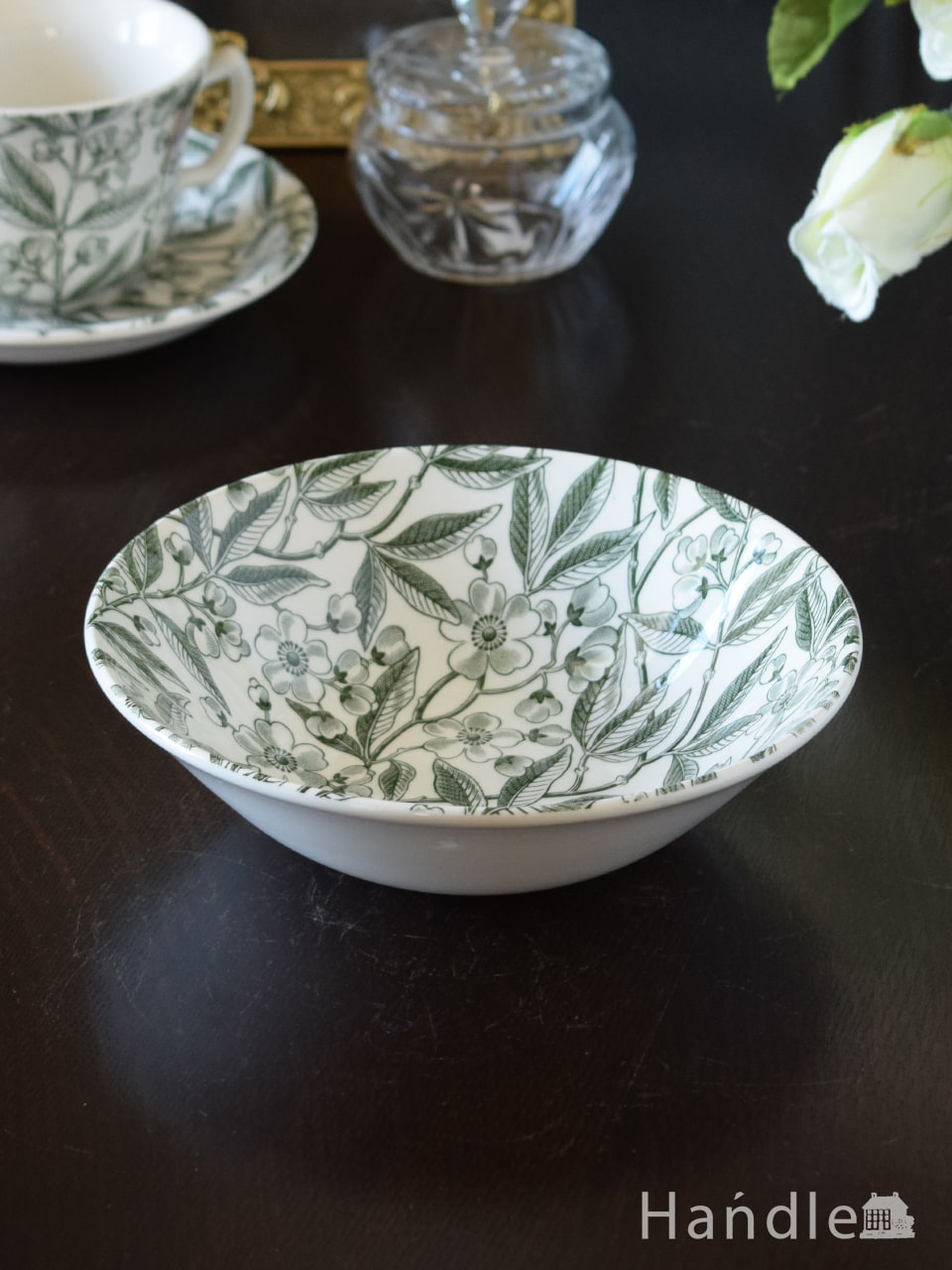 イギリスから届いたバーレイ社の食器、グリーンプルナス（Green Prunus