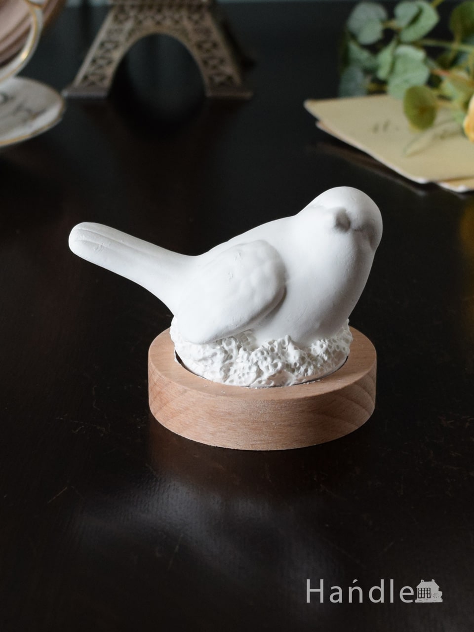 おしゃれなお部屋のディスプレイ雑貨、可愛い小鳥の形のディフューザー