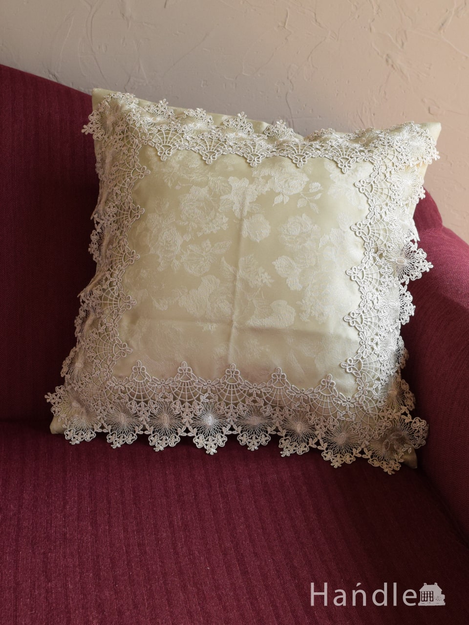 フレンチアンティーク調のギュピールレースを使ったおしゃれな