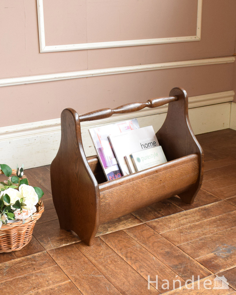 小さなアンティークフランス家具、持ち手にも装飾が付いたマガジン