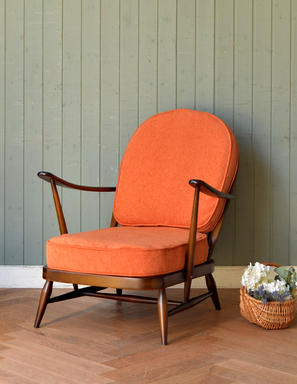 アーコール社のアンティークソファ、1人掛けのラウンジチェア(オレンジ