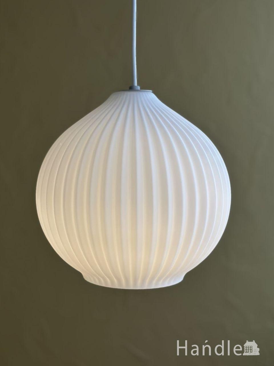 アンティーク調の美しいガラスシェードのペンダントライト(ギャラリー