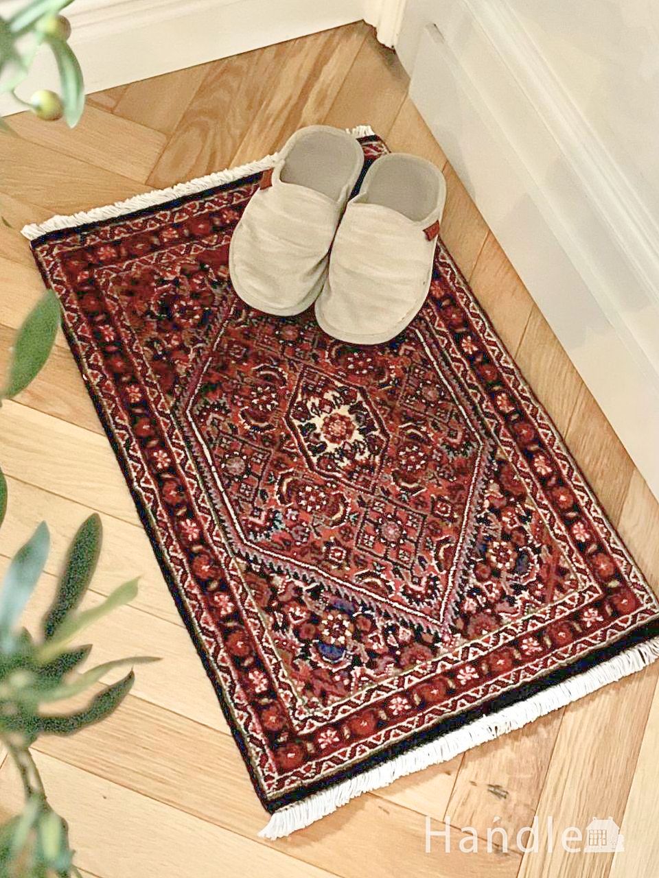 玄関マットに使えるペルシャ絨毯、ザンジャーンのおしゃれな手織りの