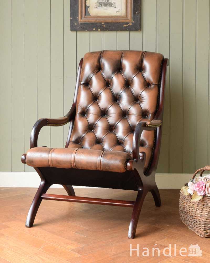 英国輸入の革張りアンティークソファ、カッコいいアームチェア（1人