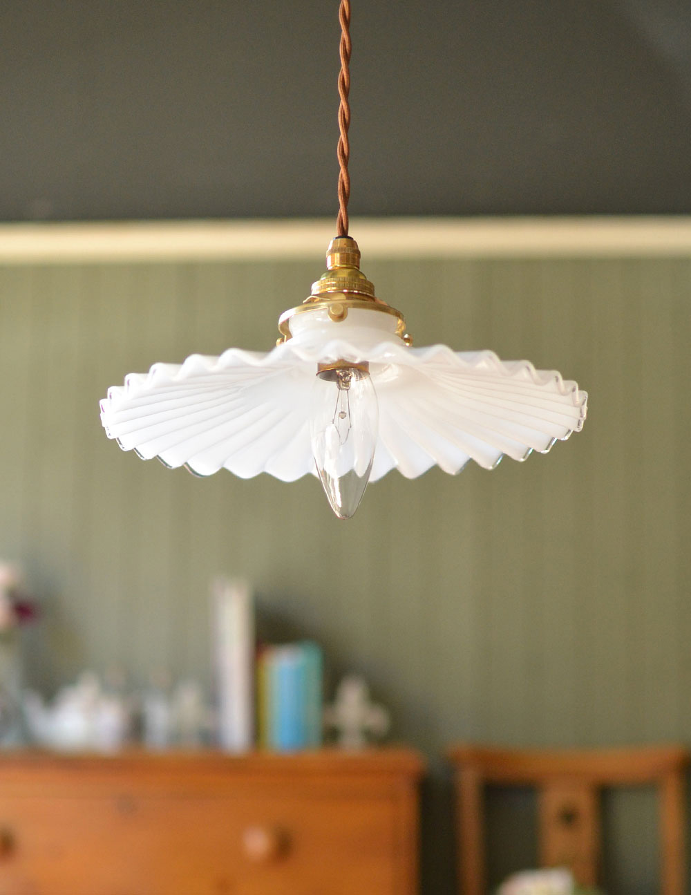 フレンチレースのミルクシェード ペンダントライト（コード