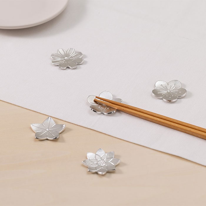 能作 箸置 - 花ばな - 5ヶ入: TORIYOSE | HANEDA Shopping 羽田空港