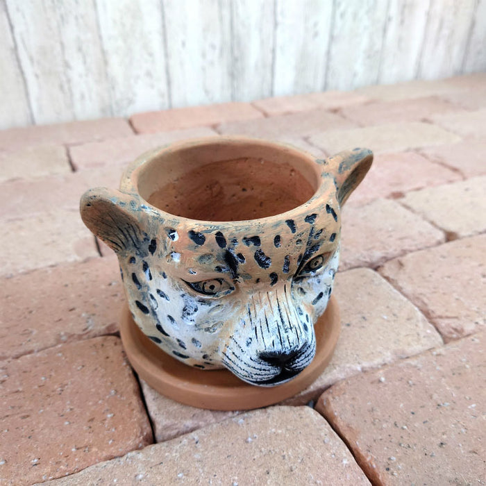 CC060-155 – 鉢人