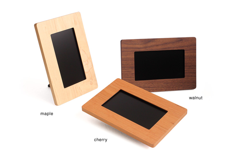 木製デジタルフォトフレームにチェリーを追加 | 名入れギフト・木製