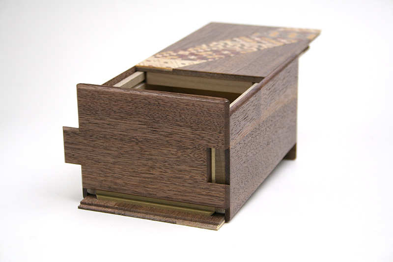 Japanese puzzle box 21steps Obi – Hakone Karakuri Museum