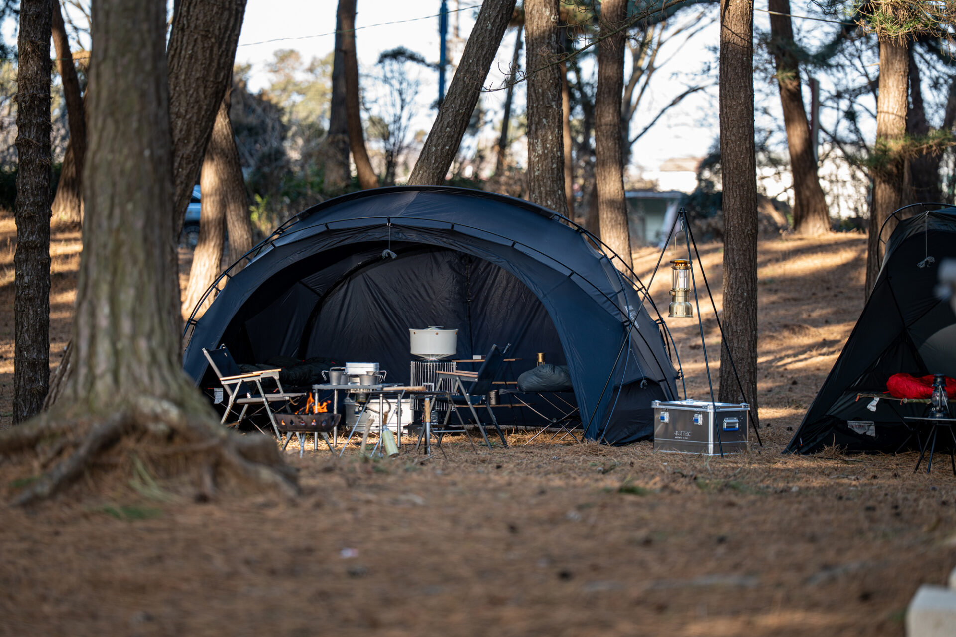 ミニマルワークスの人気シェルター「SHELTER G」に、日本別注ブラック