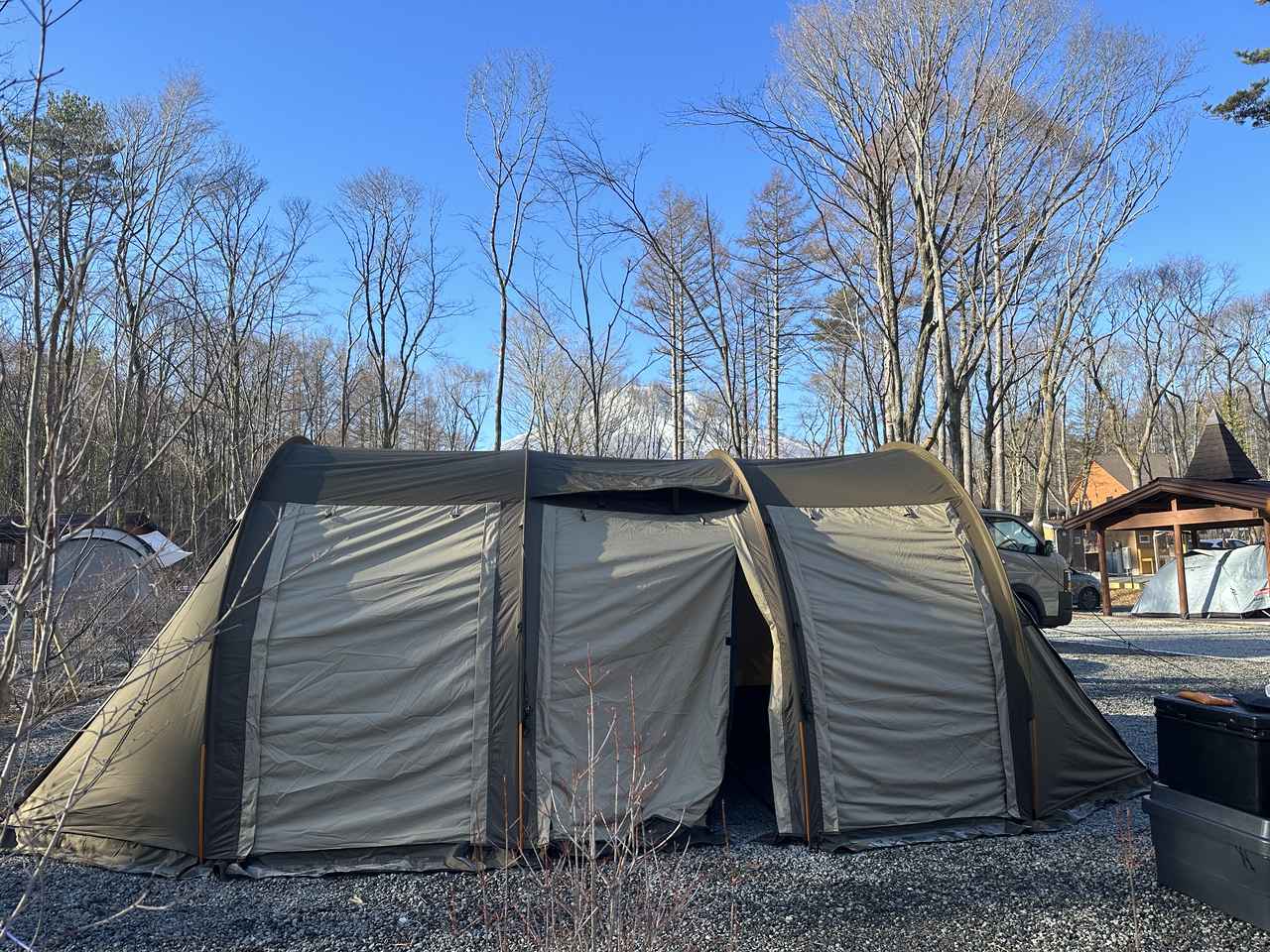 発想が天才！レインウェア生地を用いたワークマン初のトンネル型テント