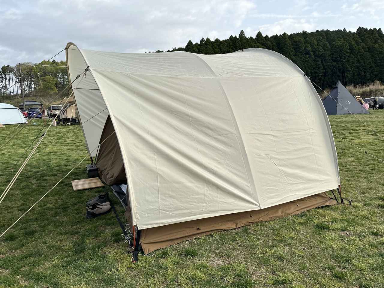 ワークマン】3WAYで使える5人用新作テント『サークルドームテンプ』要