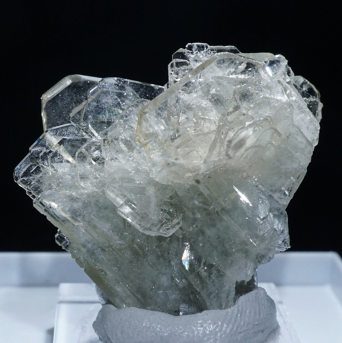 蛍光》ペルー産 バライト(重晶石) – 天然石ハッピーギフト