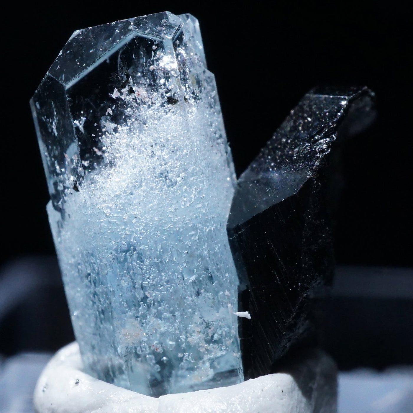 ナミビア産のアクアマリン・ブックトルマリン|ハッピーギフト – 天然石