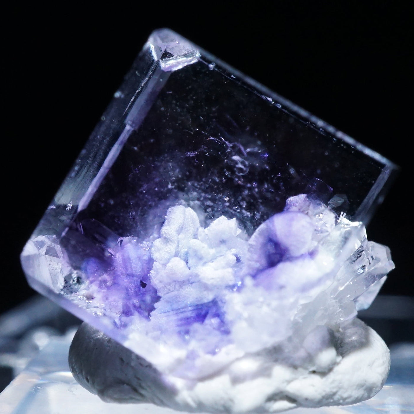 中国 浙江省産 フローライト – 天然石ハッピーギフト