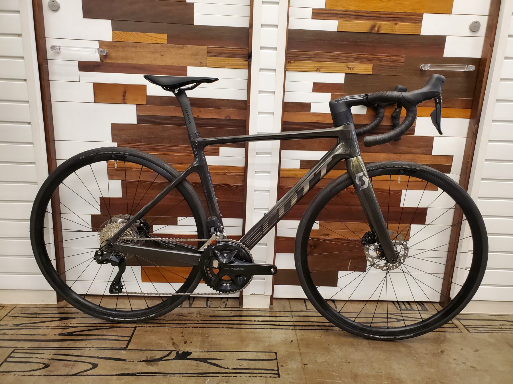 決算はまだまだ続きます！ SCOTTのレーシングフレーム完成車もお買い得