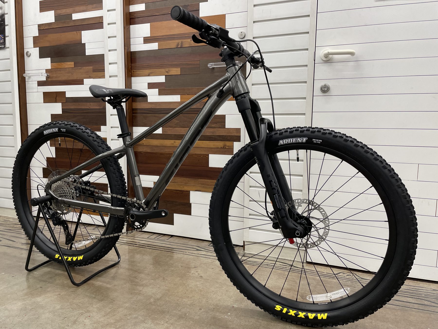 GIANT STP 26（2023年モデル） 入荷しました！｜バイク・自転車の購入