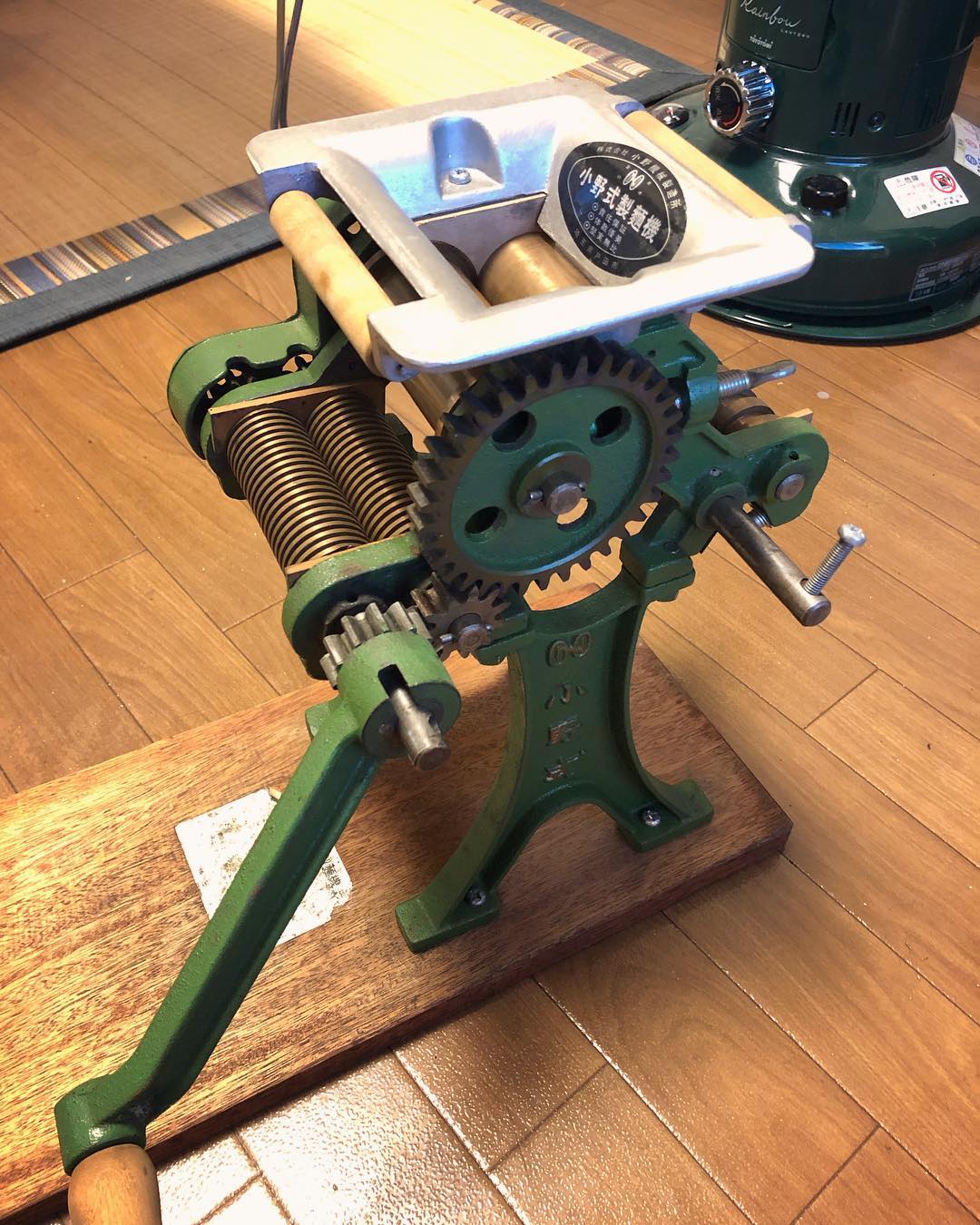 購入「小野式製麺機」1型両刃とうとう手に。分解、洗浄、組立。思っ