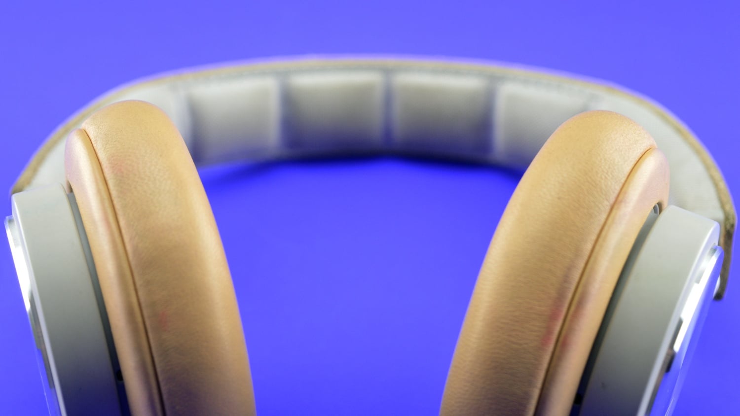 B&O Beoplay H6 Over-Ear Headphones Review - Headphone Review