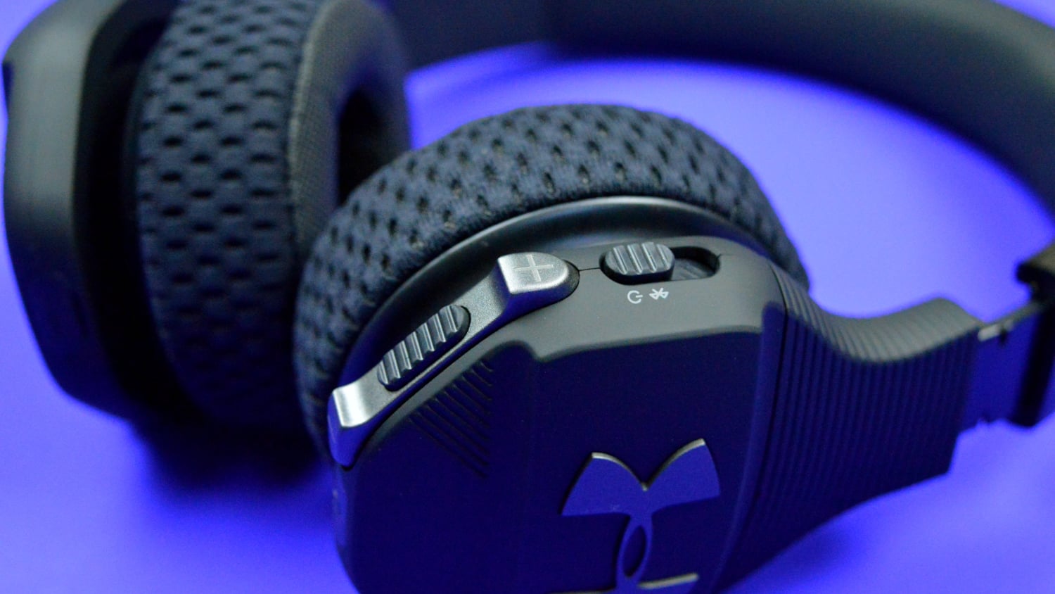 JBL UA Sport Wireless Train Headphones Review - Headphone Review