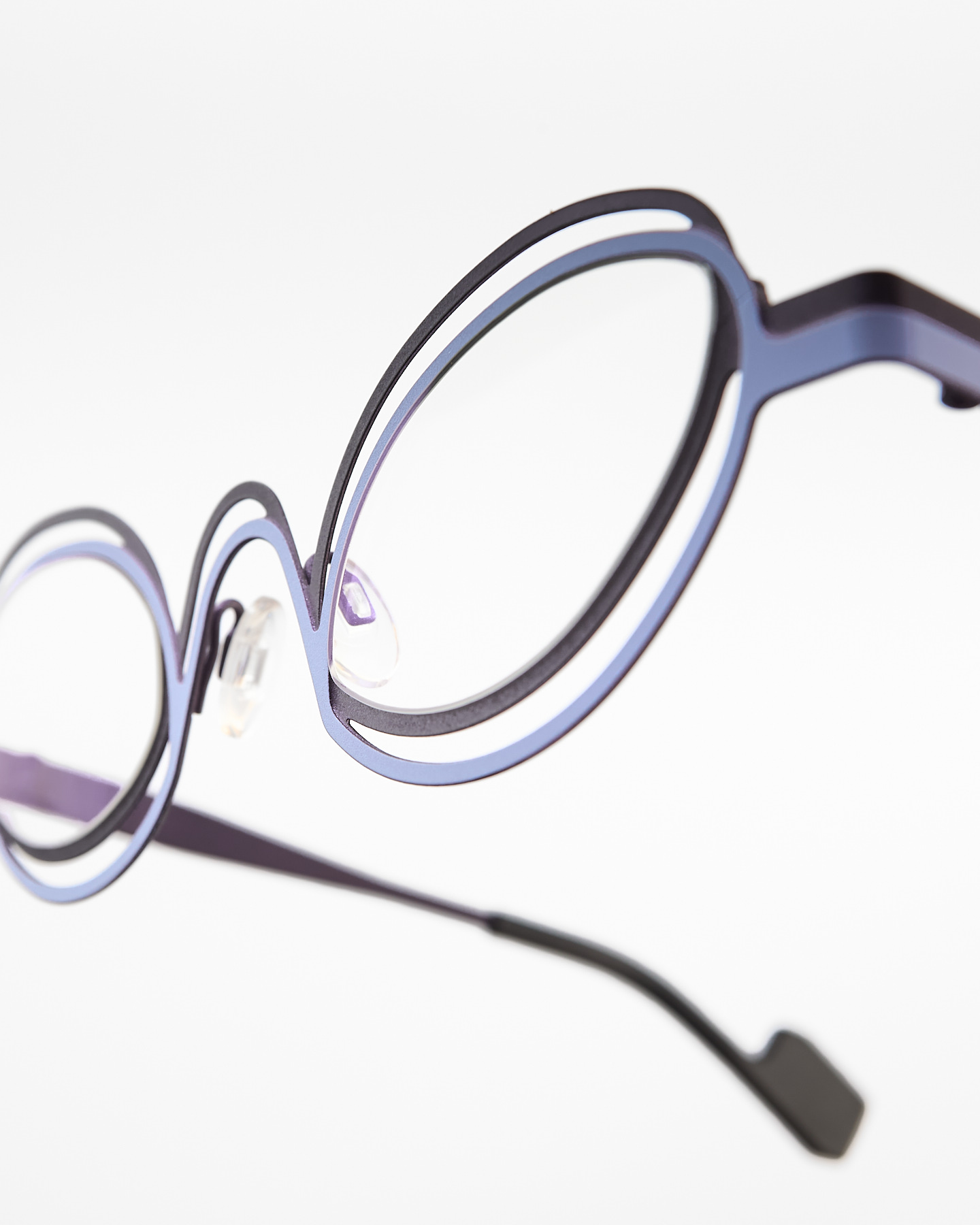 Theo Eye Witness VE 244 bluesy purple+lavender matte · Hello Glasses
