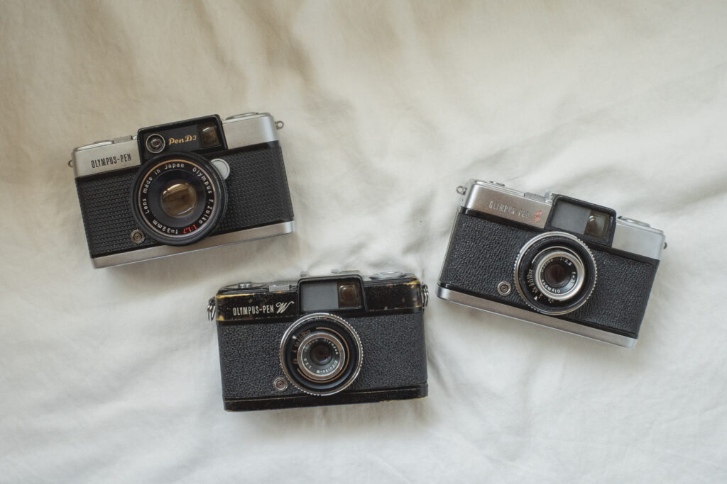 Olympus Pen W レビュー】ブラックペイントのロマン──シリーズ3台目