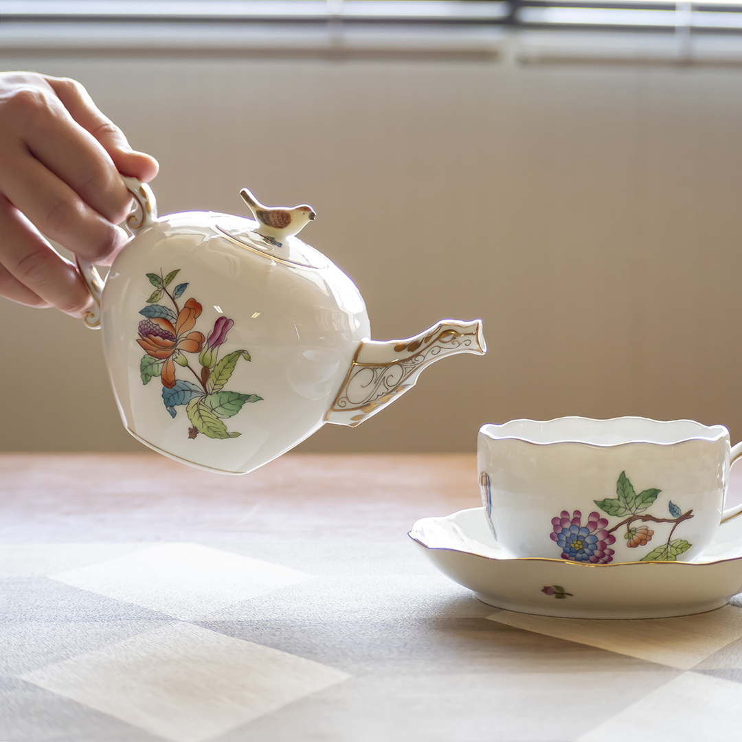 ヴィクトリア・プレーン] ミニティーポット バラ