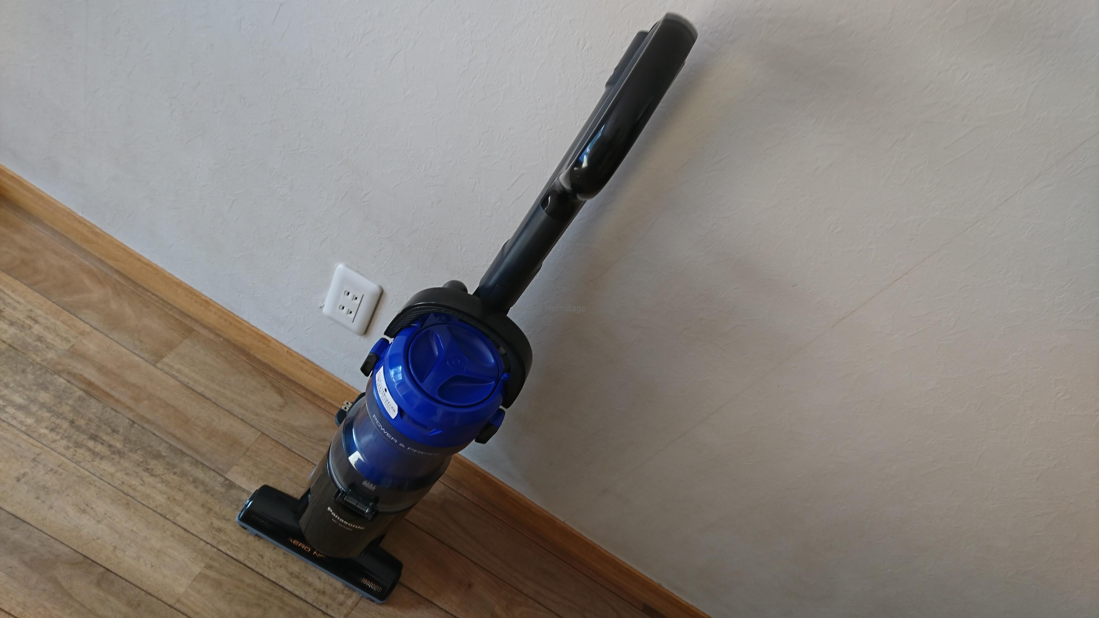 スティック型サイクロン掃除機 Panasonic MC-SU120A-Kを購入(1