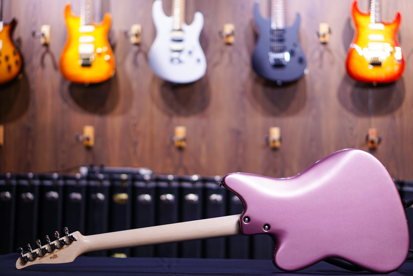 Anderson Raven Classic Burgundy Mist * 02-03-23N *