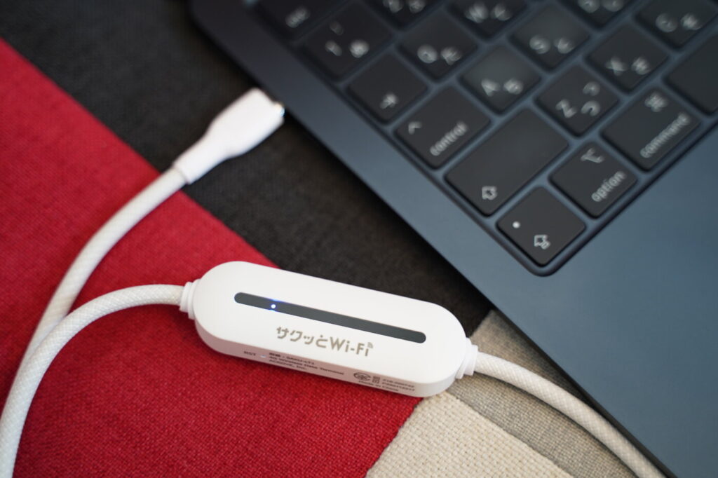 実機レビュー】バッテリーレス「サクッとWi-Fi light」は車載＆カフェ