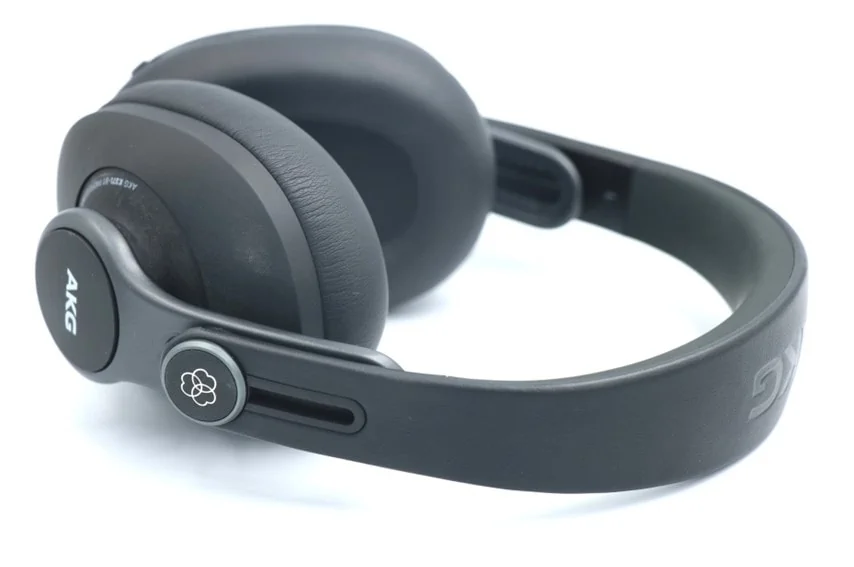 AKG K371-BT-Y3をレビュー。Bluetooth、有線両対応で優れた音質の