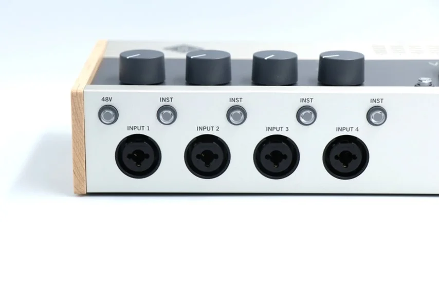 Universal Audio Volt 476Pをレビュー。コンボジャック4基搭載の