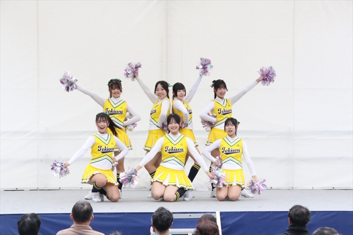 ダンス部(チアリーダー) | 学校生活 | 学校法人常磐大学 常磐大学高等学校