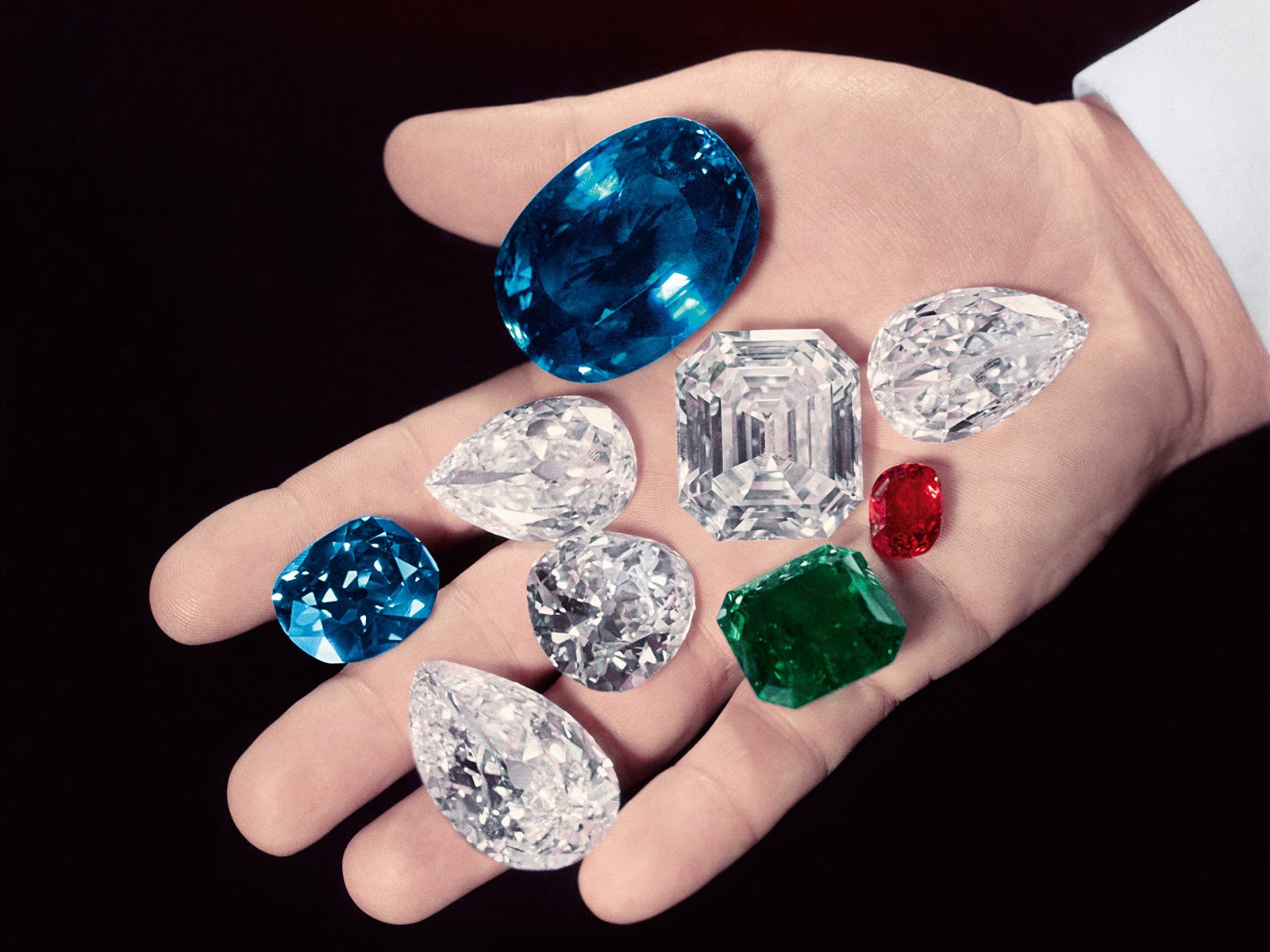 これぞ一生もの！人気ジュエリーブランド【ハリー・ウィンストン】の