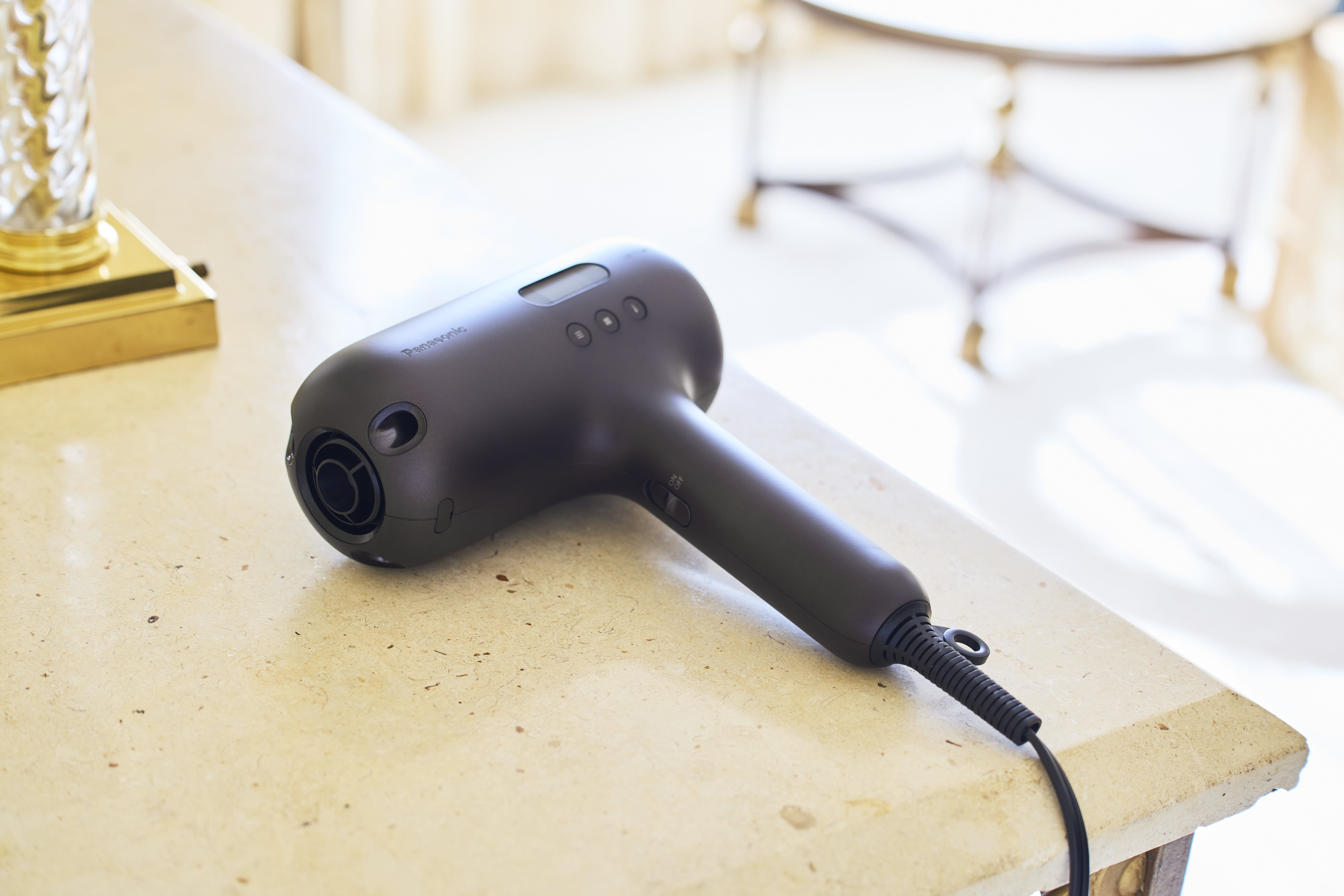 髪も心ももっとうるおう。パナソニック ナノケア最高峰「nanocare