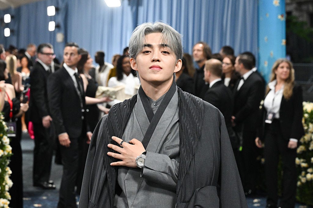 SEVENTEEN エスクプス（S.COUPS）、メットガラに初出席！ ボスのスーツ