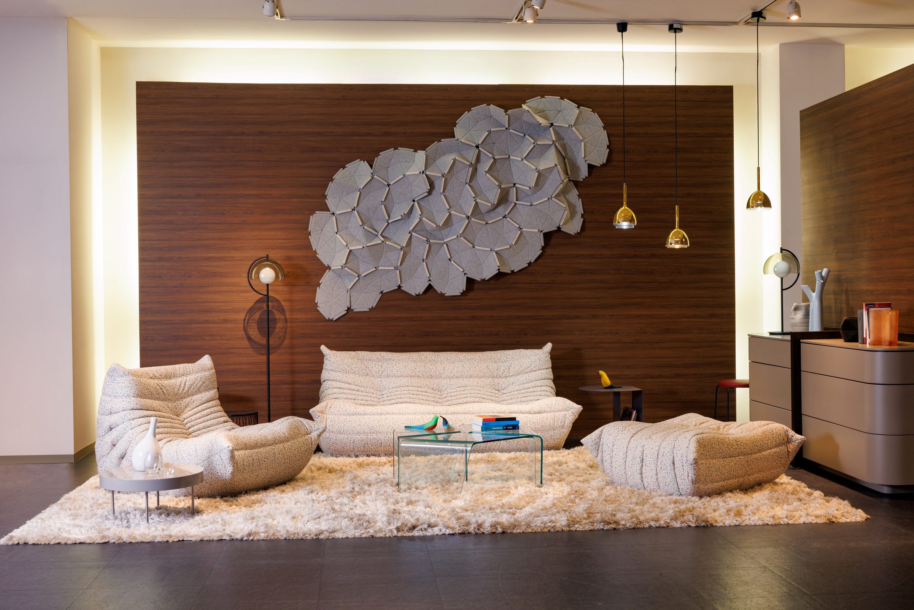 リーン・ロゼ】ソファ「ロゼトーゴ」の魅力を紐解く、ミッシェル