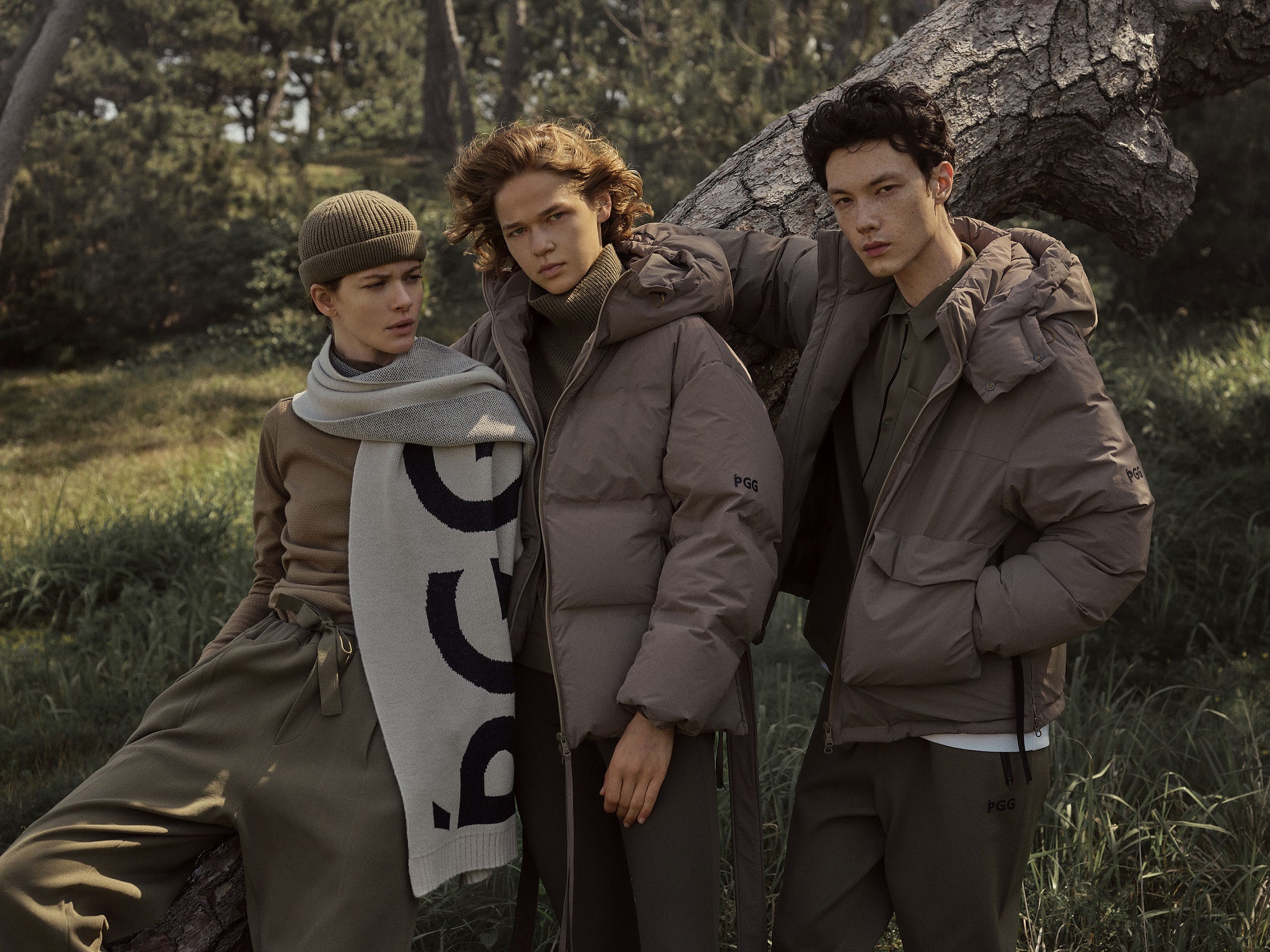 冬ゴルフがもっと楽しくなるウエアが豊富！ 機能性と美しさを兼備する