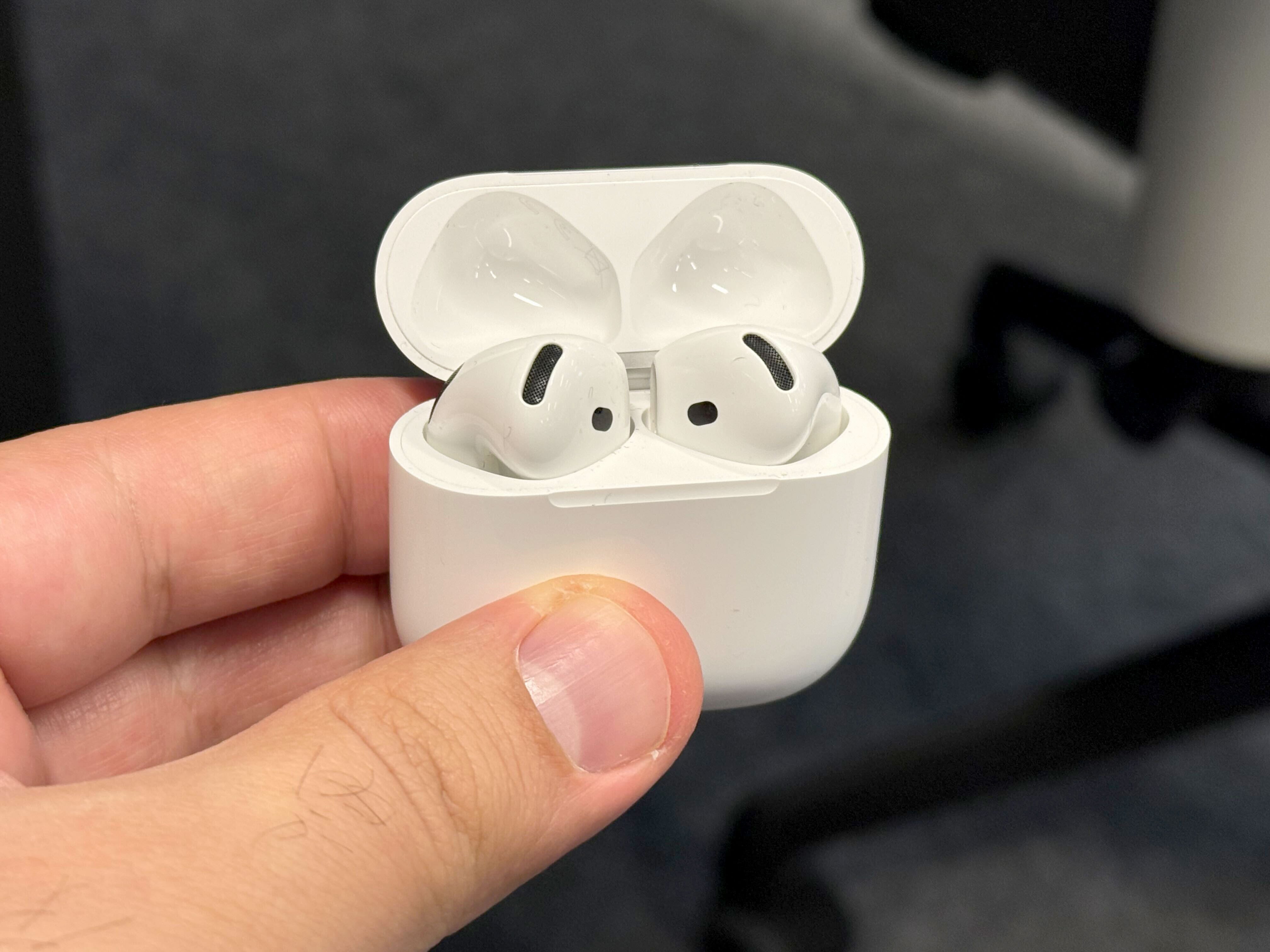 Apple AirPods 4 with ANC review