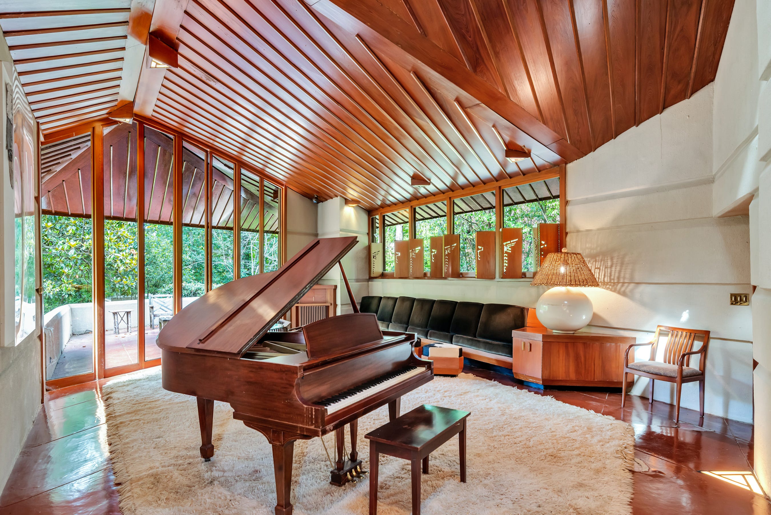Frank Lloyd Wright Masterpiece in Mississippi Finds a Buyer—And