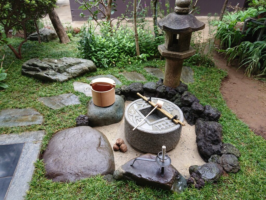 吾唯足知蹲 蹲 庭石 石 庭 坪庭 ガーデニング 置物 オブジェ