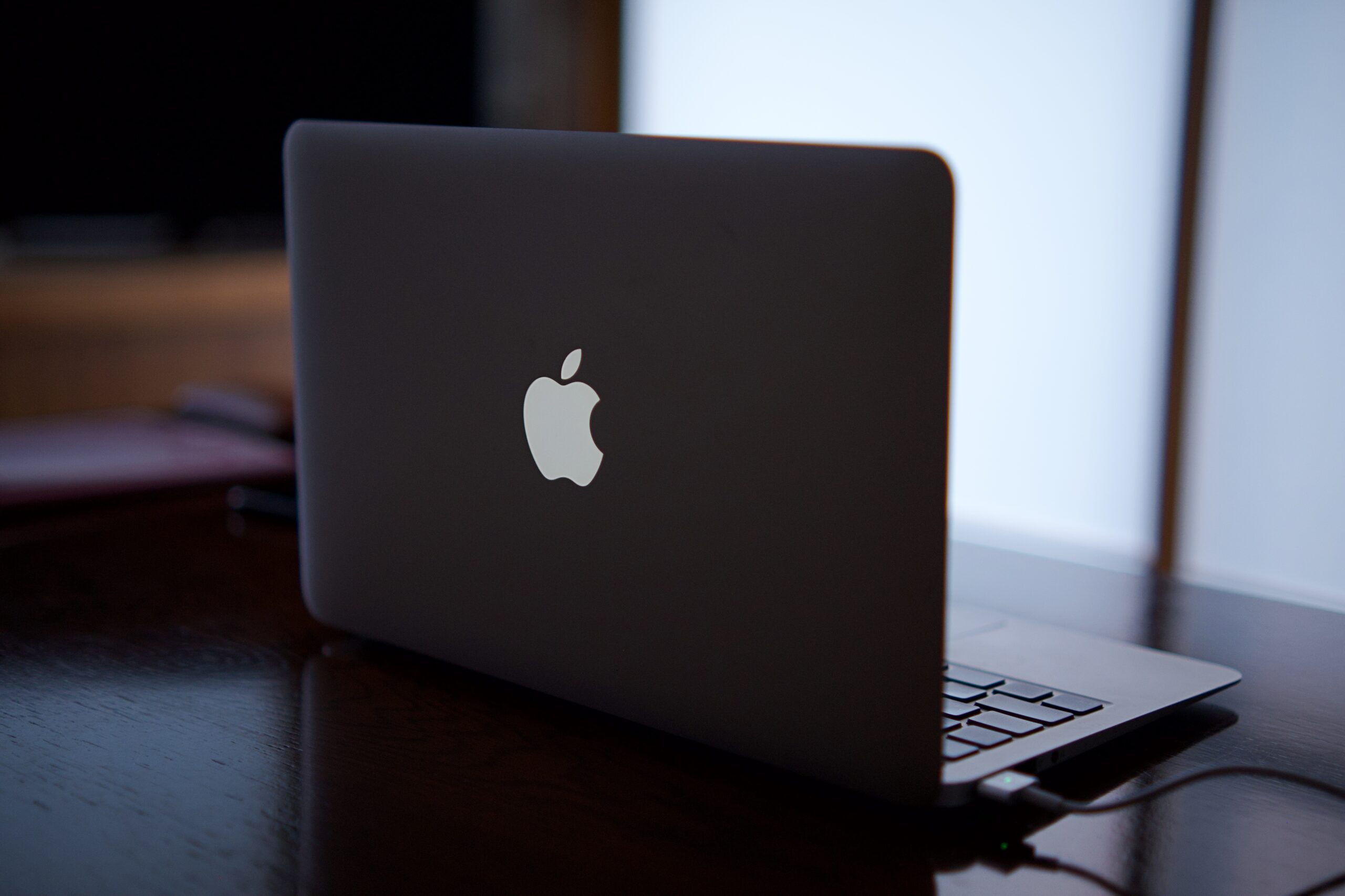 11年前の古いMacBookAirに最新macOS(Sequoia)を入れてみた