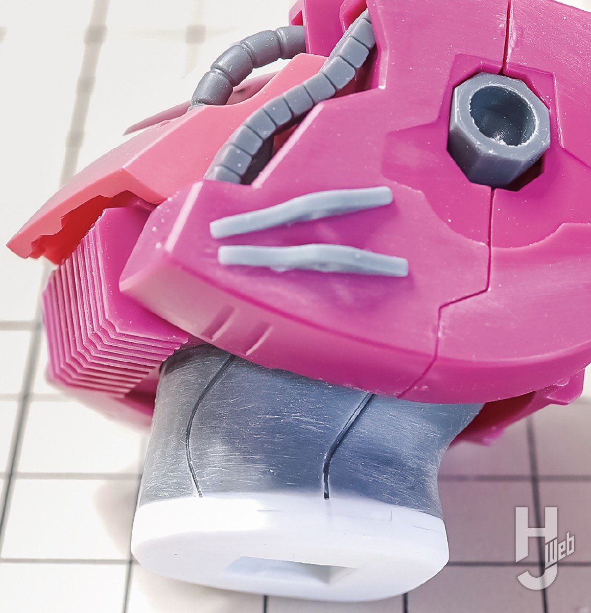 ハマーンの愛機「キュベレイ」を各部ディテールアップし、“誇り高き