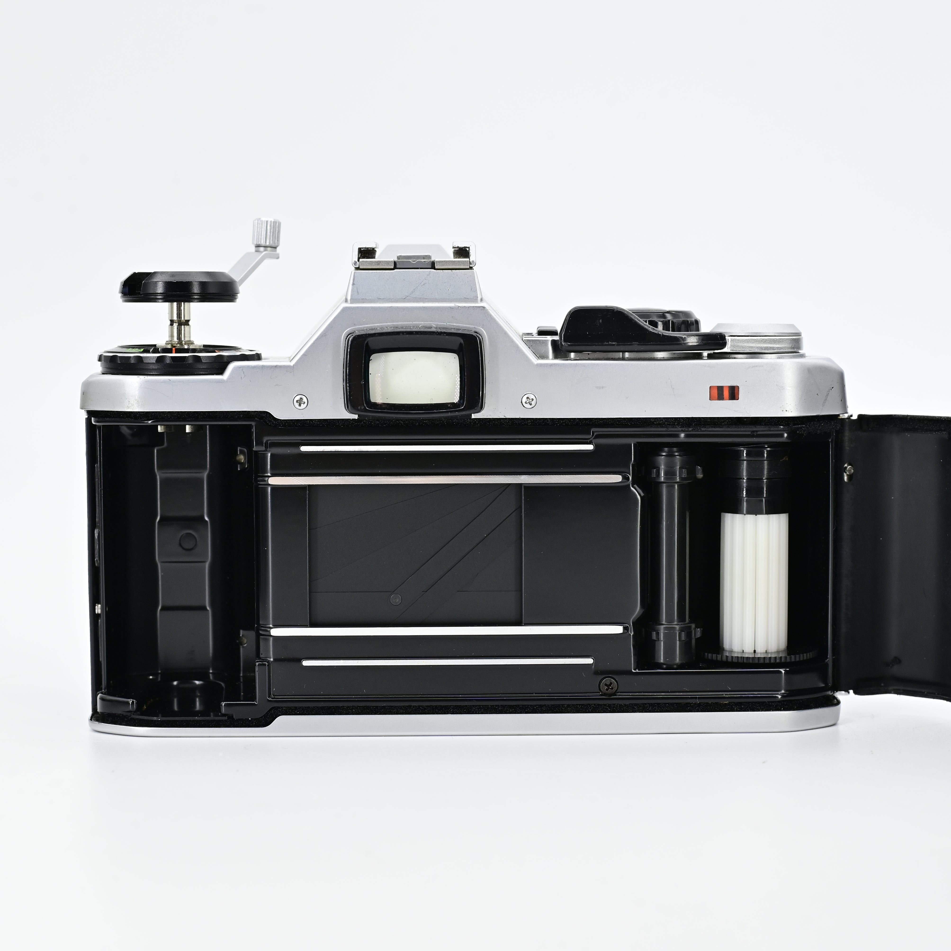 Pentax ME Super + SMC Pentax-M 135/3.5 Lens [Read Description] – SHOWA