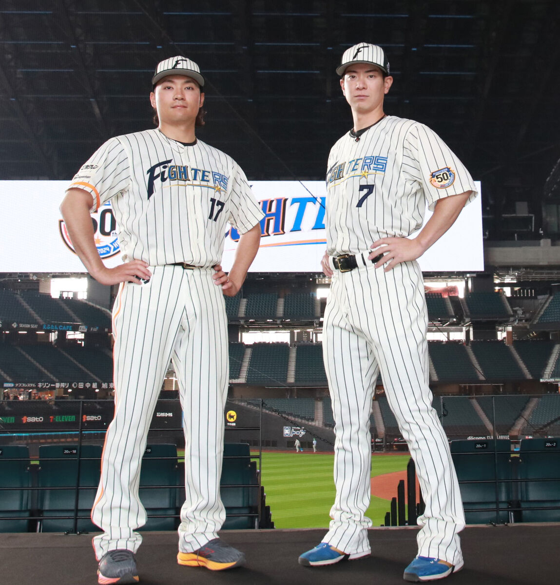 日本ハム】球団創設50周年ユニを初お披露目 松本剛「重みを感じる