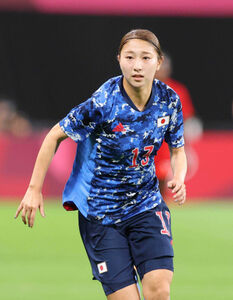 WEリーグ強豪間で“衝撃”の移籍 東京Vが浦和MF塩越柚歩を獲得へ