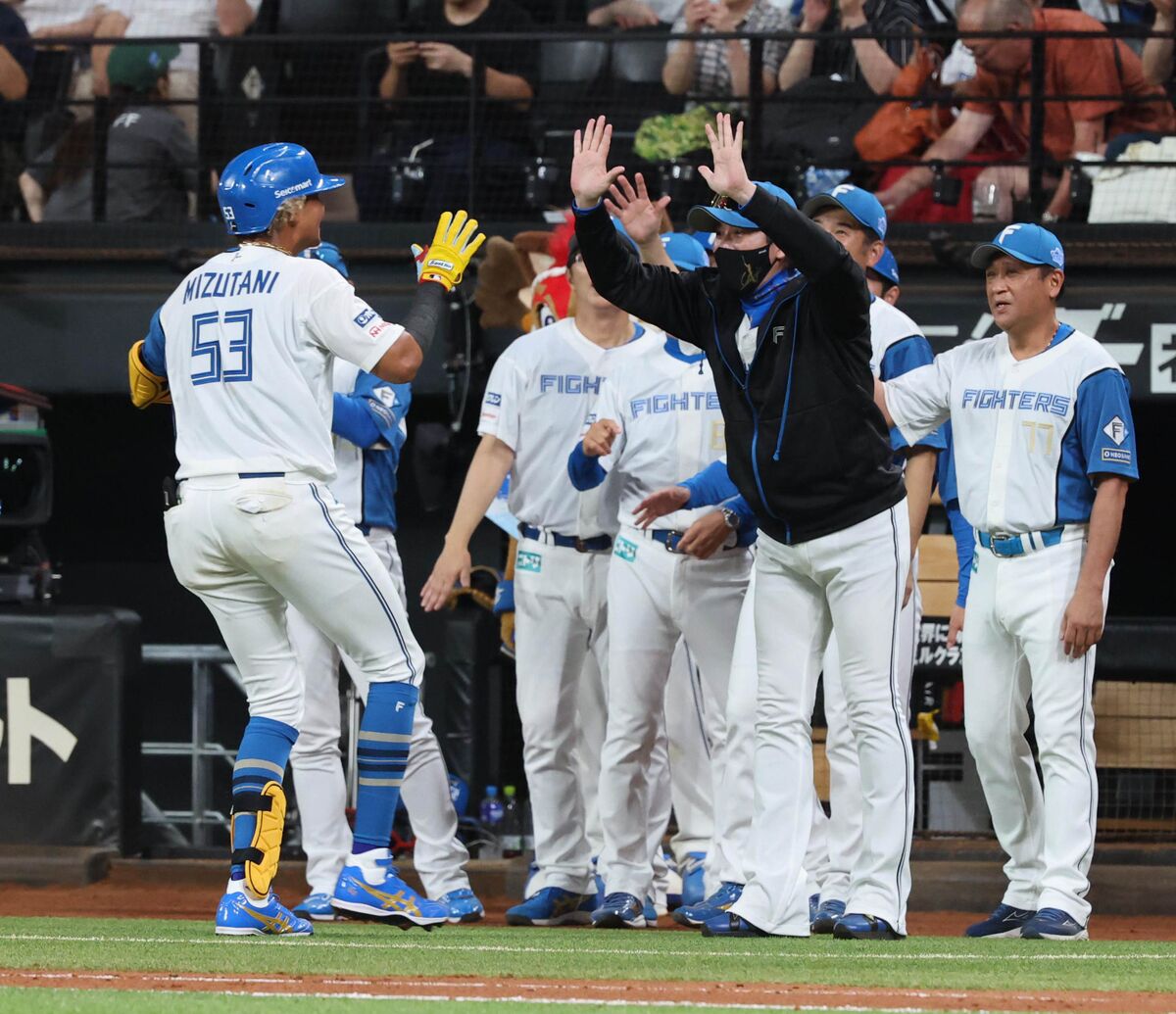 日本ハム】劣勢からのサヨナラ勝ちで連敗4でストップ 新庄剛志監督