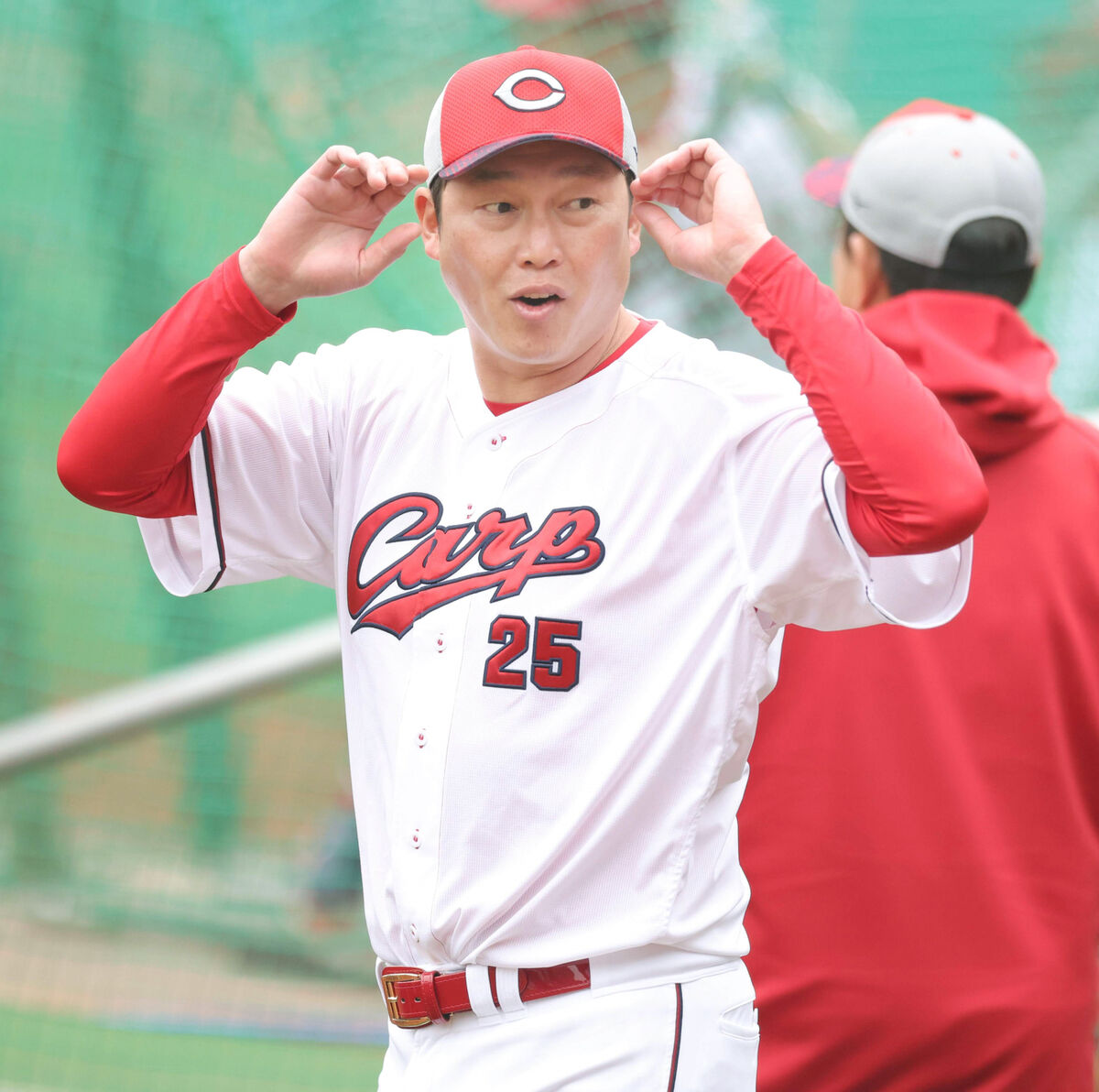 広島】新井貴浩監督「強いタイガースにぶつかっていく」藤川球児監督と